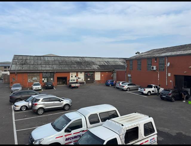 8,000M² MINI FACTORY FOR SALE IN ISIPINGO RAIL